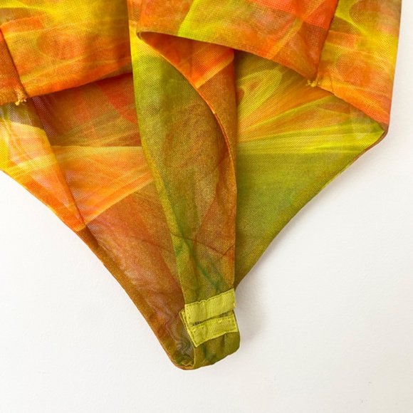 Farai London bodysuit mini skirt set - Picture 8 of 10